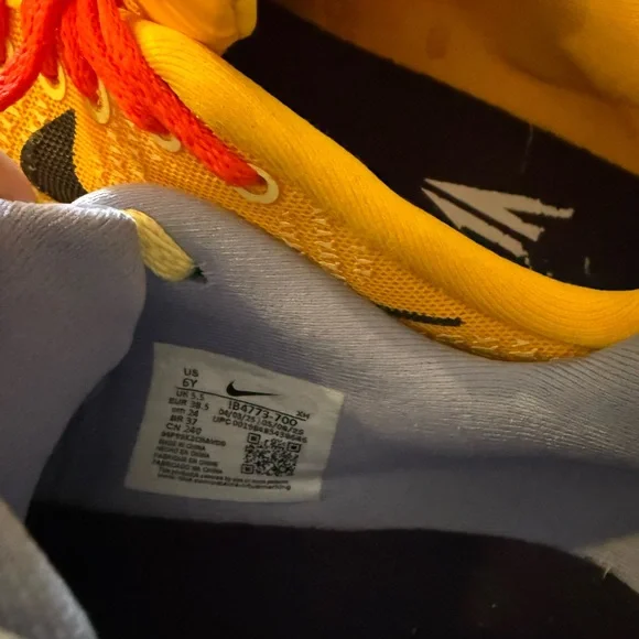 Nike Ja Morant Basketball Shoes 6Y - Picture 4 of 4